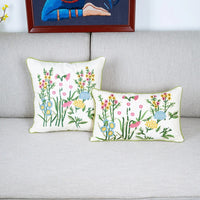 Housse de Coussin Brodée